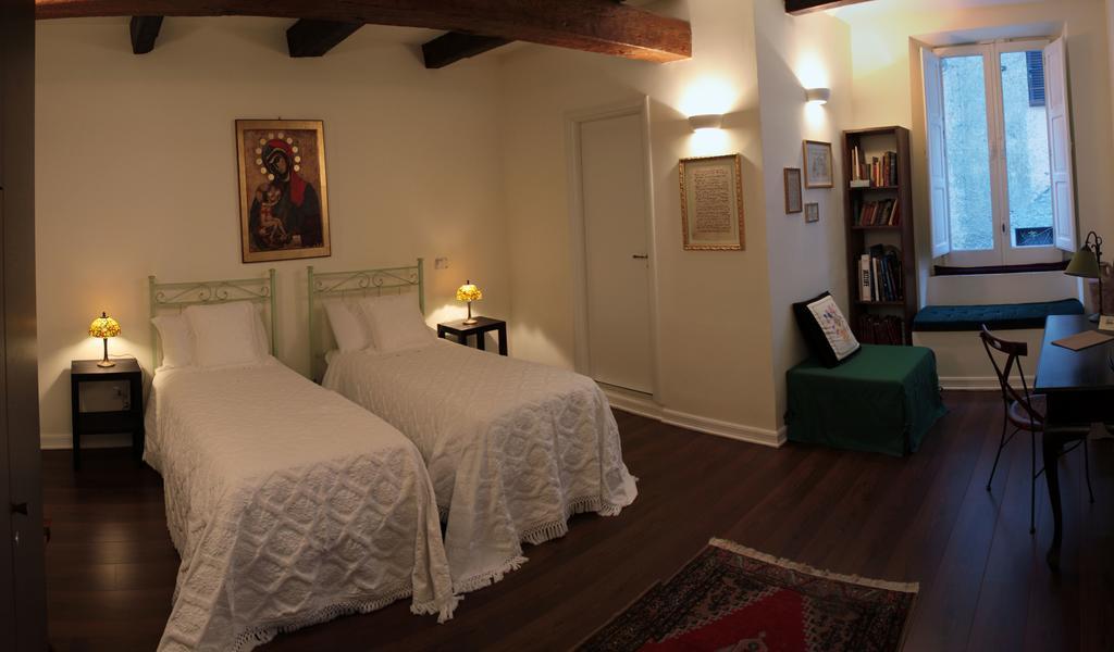 B&B Via Dell'Astrologo Cosenza Rom bilde